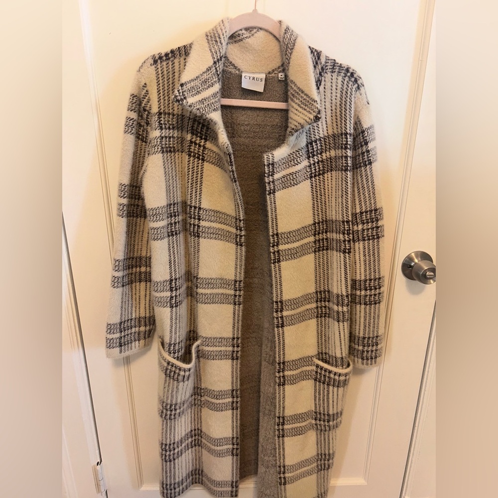 Cyrus Women's Checkered Cardigan - Cream and Brown